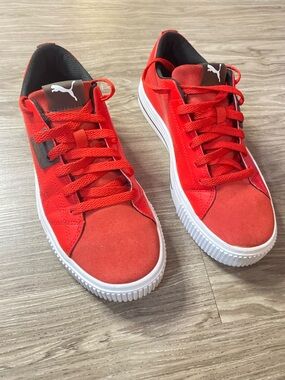 Puma Ferrari Red Low‑Top Sneakers – Women’s 7.5 – Suede Toe